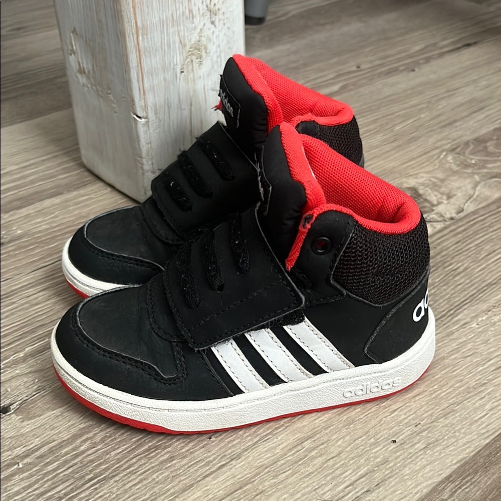 Adidas hightops/9K